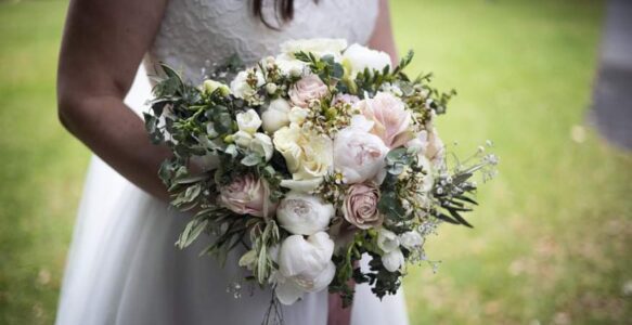 Seasonal Availability and Why it’s Important for your Wedding Day